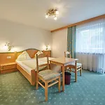 Gungau Szálloda 3*
