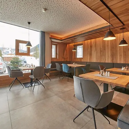 Gungau Hotel
